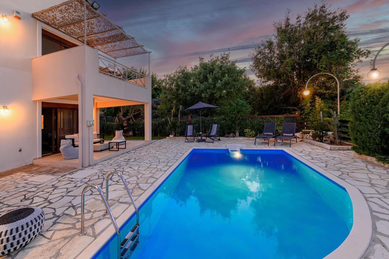 Villa Emma เยรานี ภายนอก รูปภาพ