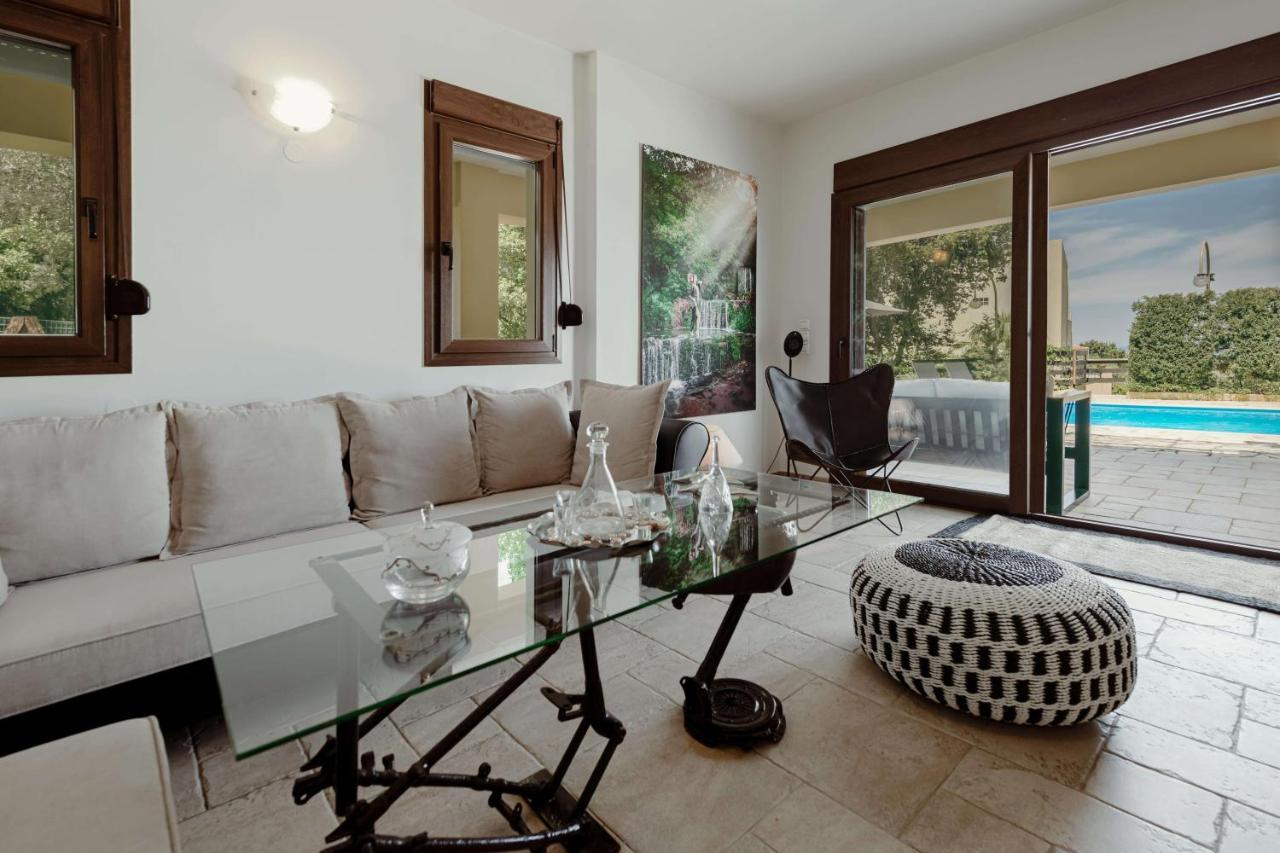 Villa Emma เยรานี ภายนอก รูปภาพ